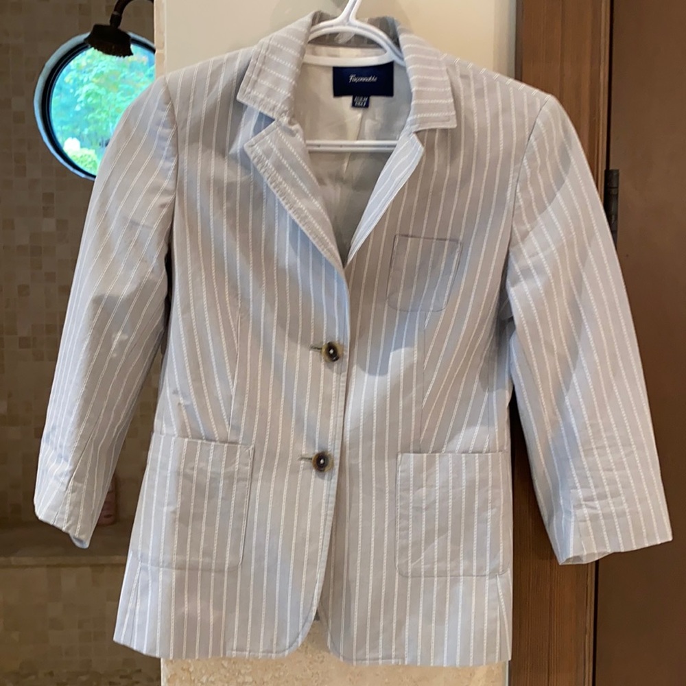 Fresh summer blazer. Super cute on 🥰